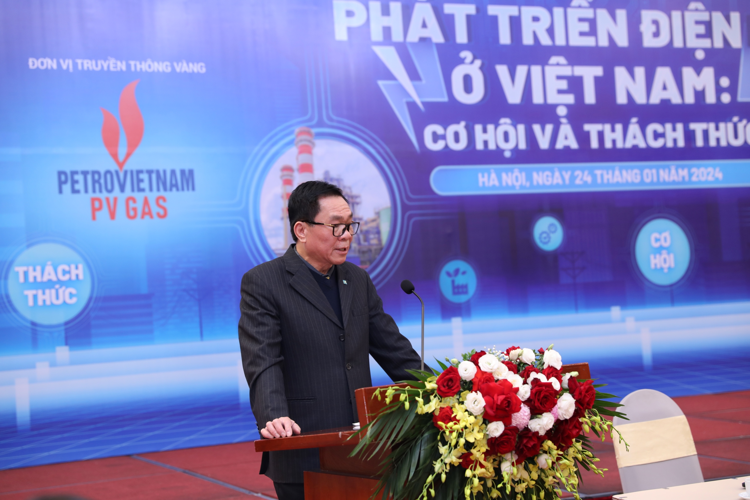 TS. Mai Duy Thiện phát biểu khai mạc hội thảo